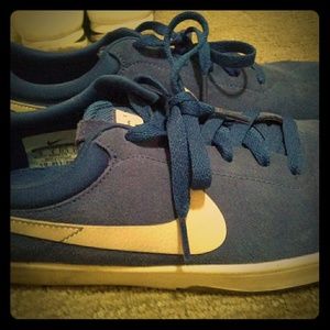 Nike Shoes Men's Size 9.5